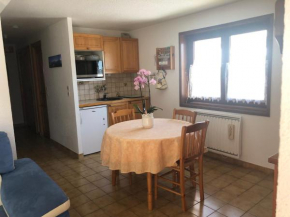 Chatel: 3 pièces, Terrasse, Animaux admis, Parking - FR-1-198-257